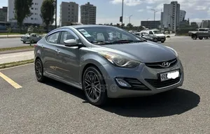 Hyundai Avante 2012