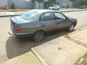 Toyota Corolla 1995 Gray