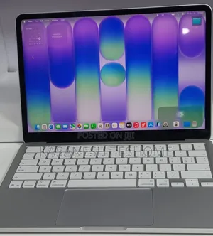 New Laptop Apple MacBook Air 2026 M5 8GB Intel Core i7 SSD 256GB