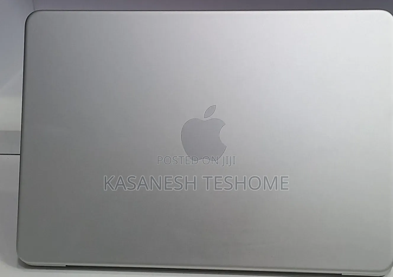 New Laptop Apple MacBook Air 2026 M5 8GB Intel Core i7 SSD 256GB