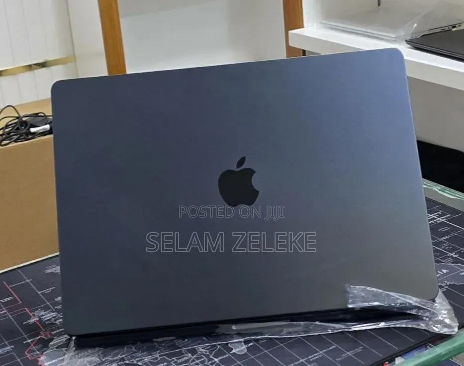 New Laptop Apple MacBook Air 2026 M5 16GB Apple M5 SSD 512GB