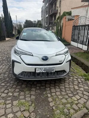 Toyota C-HR 2023 White
