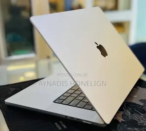 New Laptop Apple MacBook Pro 2021 M1 1GB Apple M1 SSD 32GB