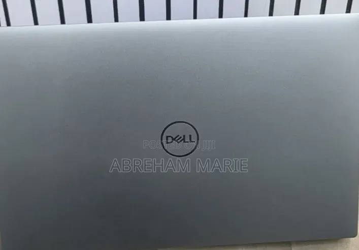 New Laptop Dell Precision 5560 16GB Intel Core i7 SSD 512GB