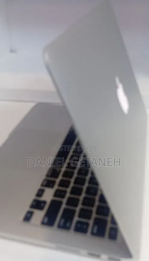 New Laptop 8GB Intel Core i5 SSD 256GB