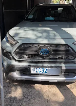 Toyota RAV4 2024