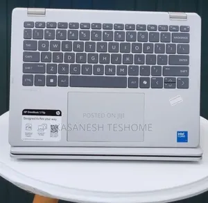 New Laptop HP OmniBook 5 Flip 16GB Intel Core i7 SSD 512GB