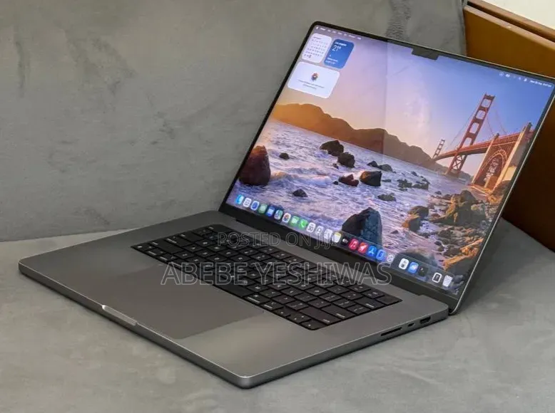 New Laptop Apple MacBook Pro 2021 M1 Max 32GB Apple M1 Pro SSD 1T