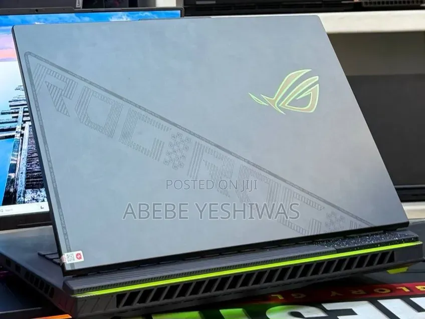 New Laptop Asus ROG Strix G16 16GB Intel Core i9 SSD 1T