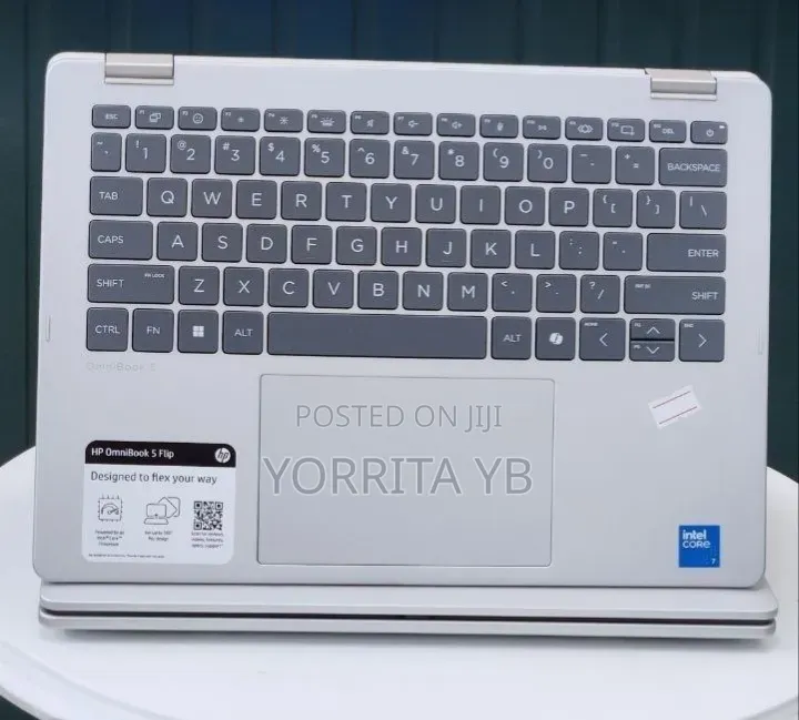 New Laptop HP OmniBook 5 Flip 16GB Intel Core i7 SSD 512GB