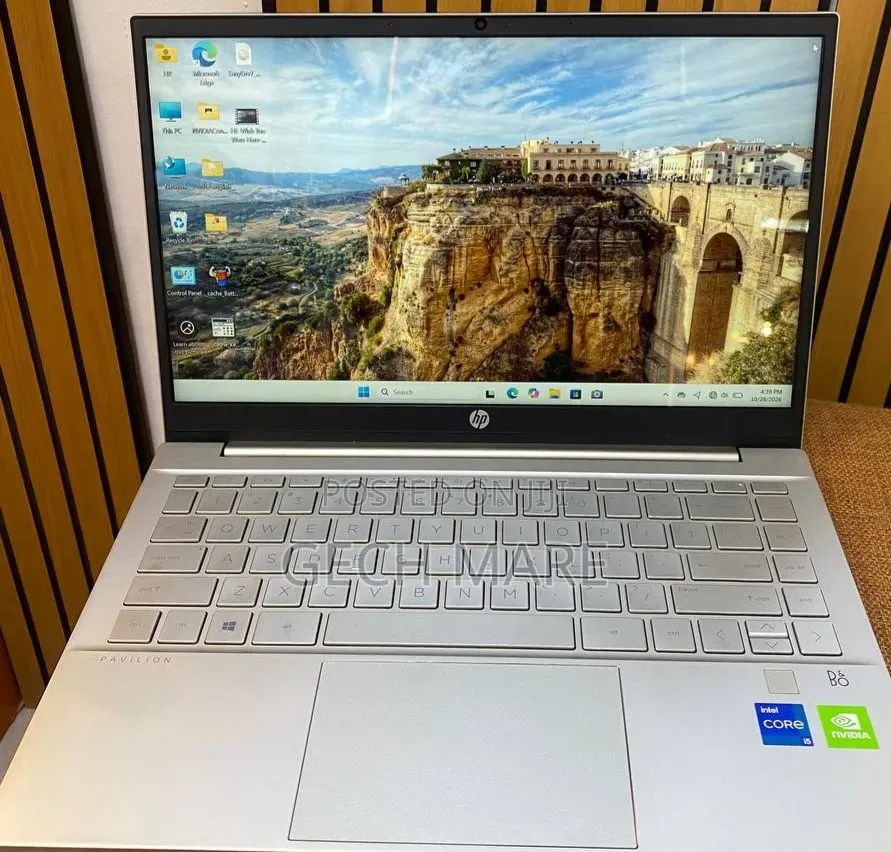 New Laptop HP Pavilion 15 16GB Intel Core i5 SSD 512GB
