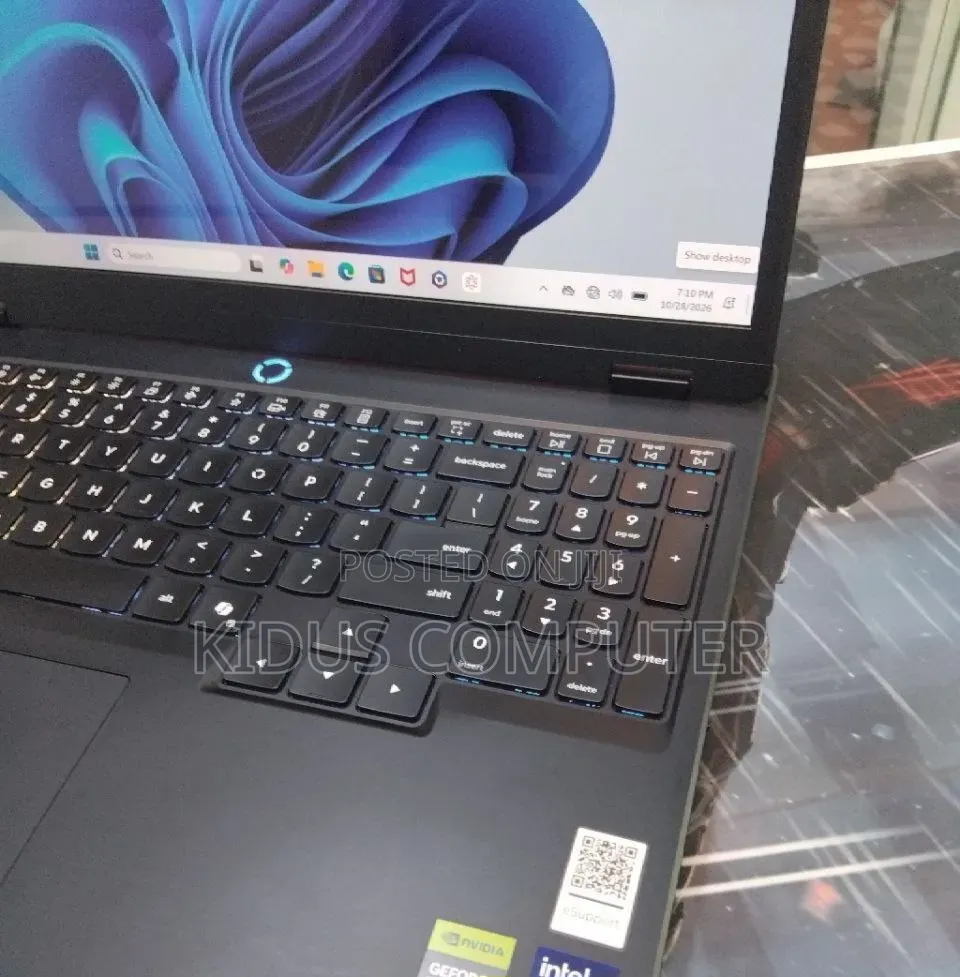 New Laptop Lenovo Legion 5 32GB Intel Core Ultra 7 SSD 1T