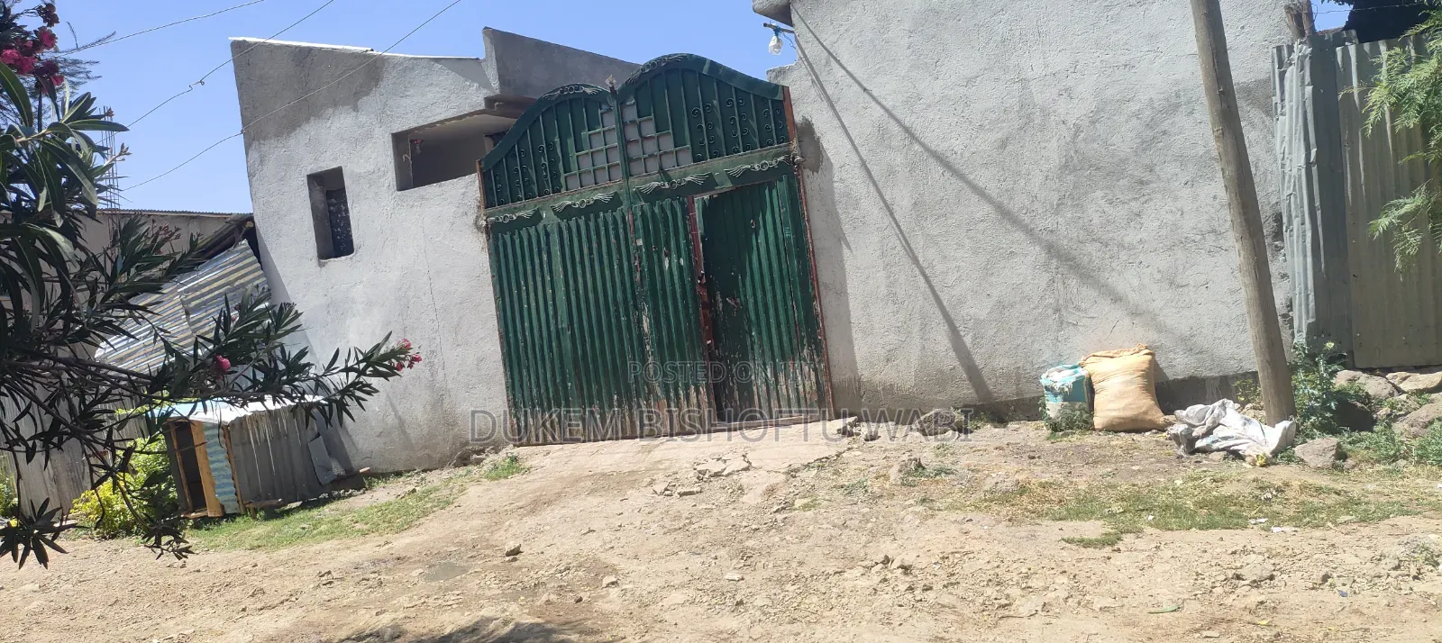 Furnished 8bdrm House in Dukem Bishoftu, East Shewa for sale