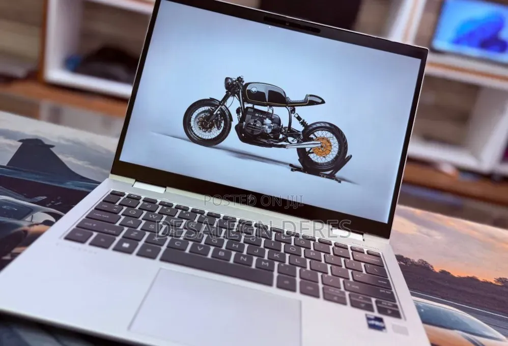 New Laptop HP EliteBook X360 1030 16GB Intel Core i5 SSD 512GB