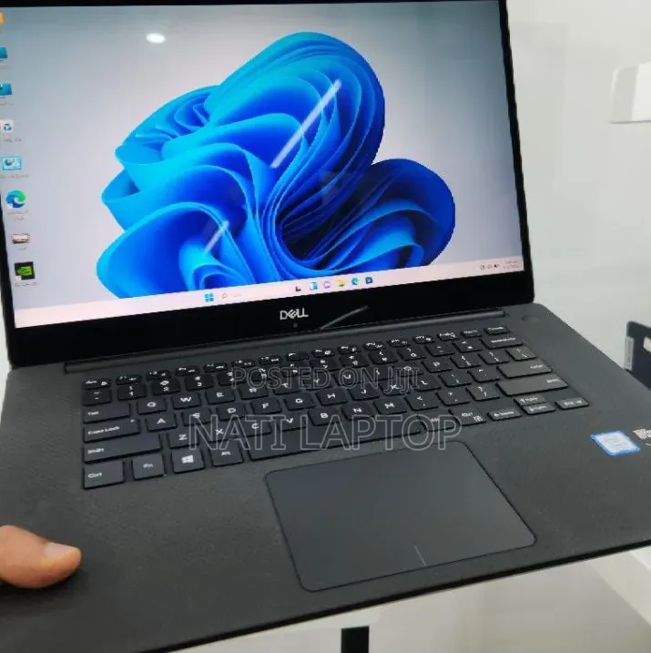 New Laptop Dell XPS 15 16GB Intel Core i7 SSD 512GB