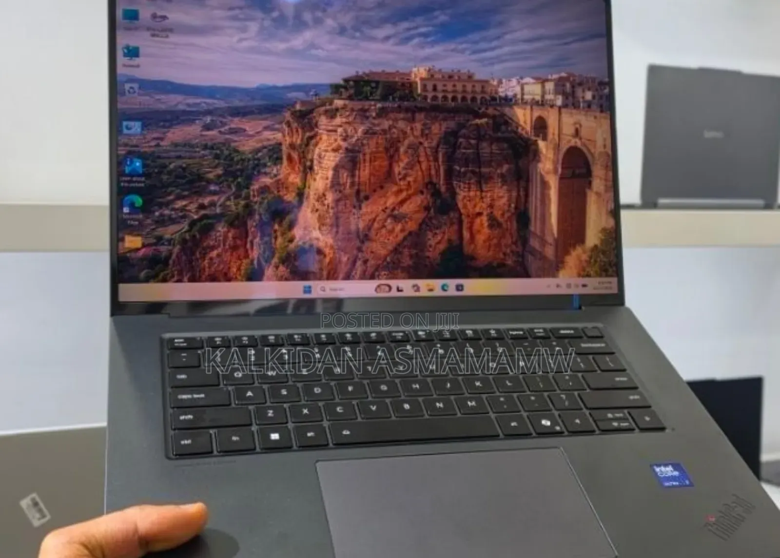New Laptop Lenovo ThinkPad Yoga 32GB Intel Core Ultra 7 SSD 1T