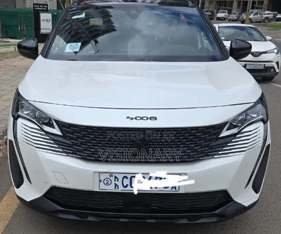 Peugeot 5008 2022 White