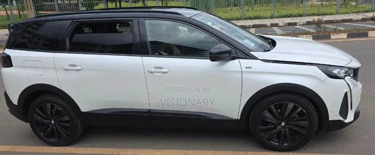 Peugeot 5008 2022 White