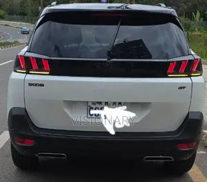 Peugeot 5008 2022 White