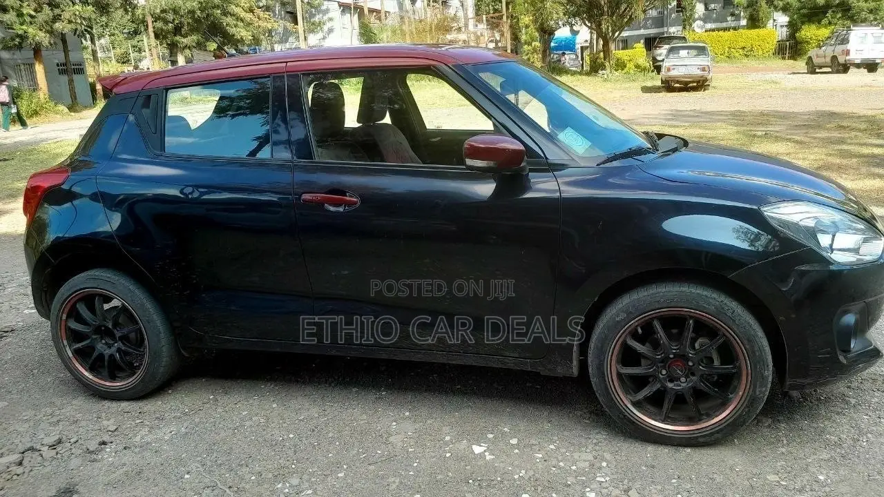 Suzuki Swift 2022 Black