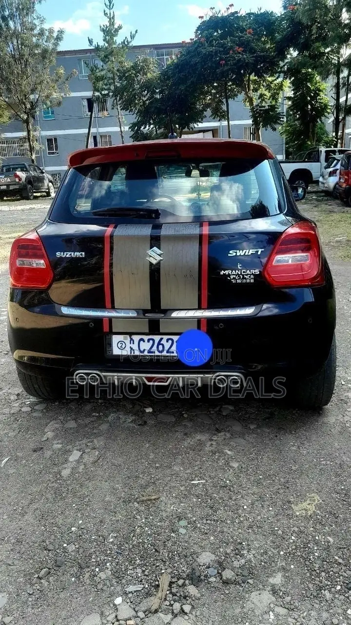Suzuki Swift 2022 Black