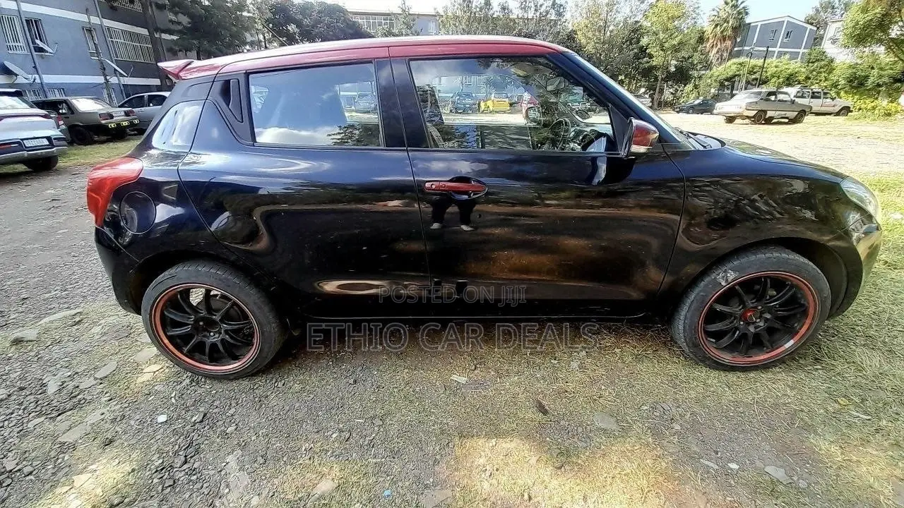 Suzuki Swift 2022 Black