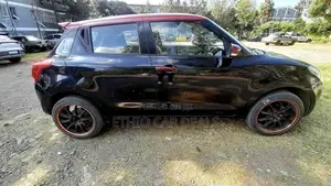 Suzuki Swift 2022 Black