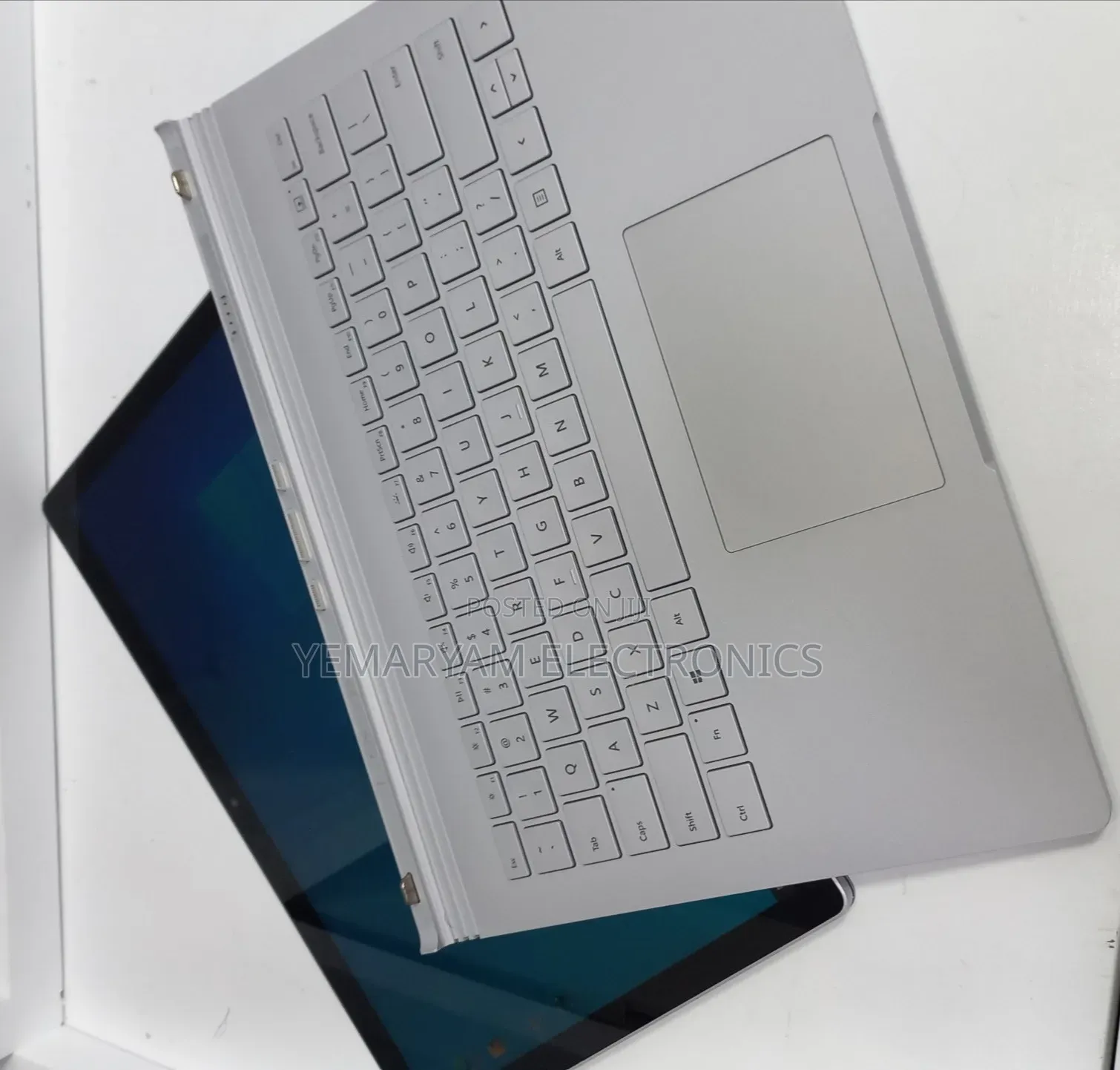 New Laptop Microsoft Surface Book 2 16GB Intel Core i7 SSD 512GB