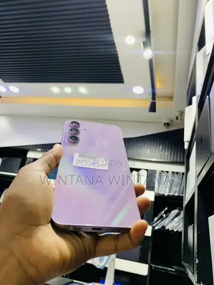 New Samsung Galaxy A55 128 GB Pink
