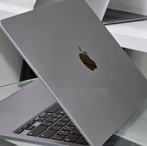New Laptop Apple MacBook Air 2022 M2 8GB Intel Core i7 SSD 256GB