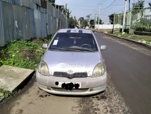 Toyota Vitz 1.0 FWD 5dr 2000 Silver