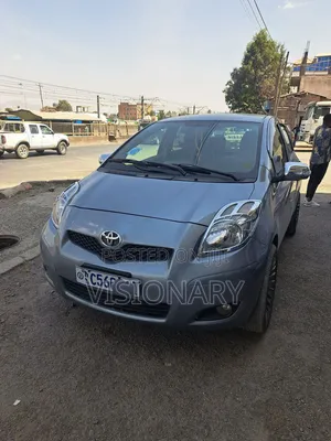 Toyota Yaris 2010 Silver