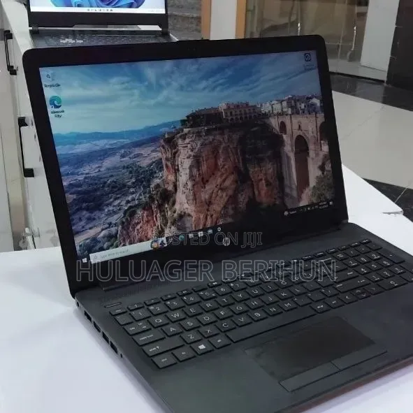 New Laptop HP Stream Notebook 8GB Intel Core i7 HDD 1T
