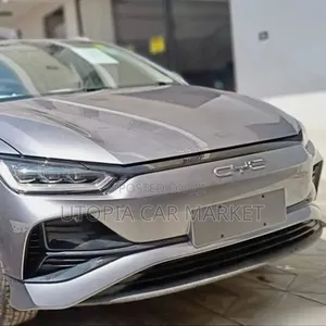 New BYD E2 43 kWh 94 hp FWD 2024 Gray