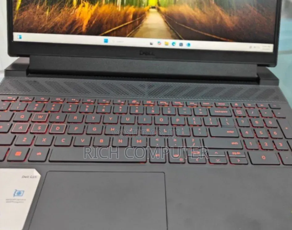 New Laptop Dell G15 5515 16GB Intel Core i7 SSD 1T