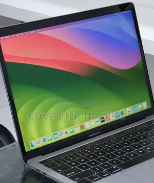 New Laptop Apple MacBook Pro 2019 16GB Intel Core i7 SSD 256GB