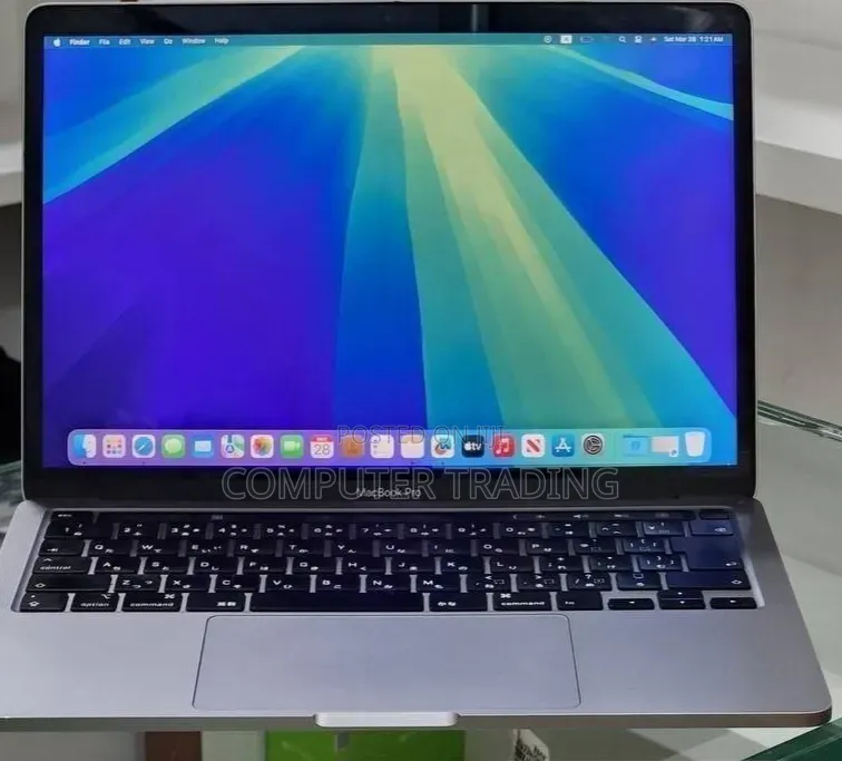 New Laptop Apple MacBook Pro 2020 8GB Intel Core i5 SSD 512GB