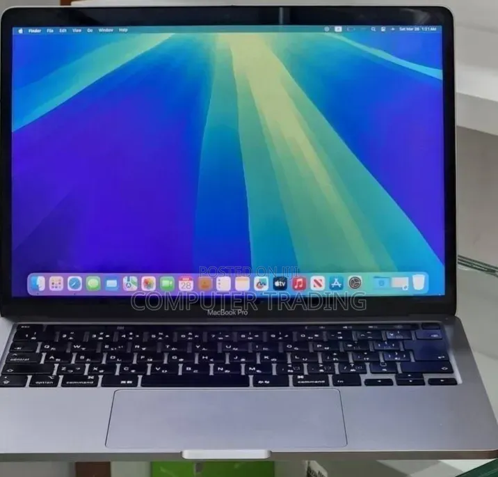 New Laptop Apple MacBook Pro 2020 8GB Intel Core i5 SSD 512GB