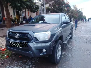 Toyota Tacoma 4dr Double Cab 5.0 ft. SB (2.7L 4cyl 4A) 2014 Gray