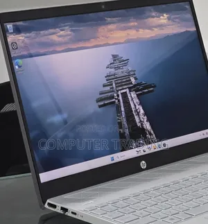 New Laptop HP Pavilion 15 8GB Intel Core i7 SSD 256GB