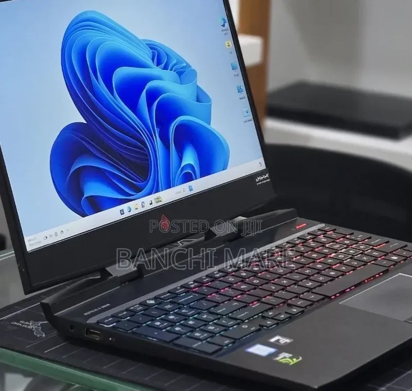 New Laptop HP Omen 15 16GB Intel Core i7 SSD 128GB