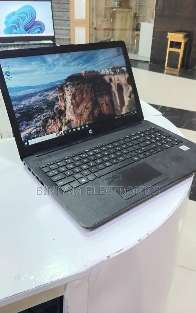 New Laptop HP Stream Notebook 8GB Intel Core i7 HDD 1T