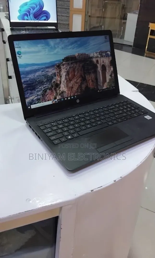 New Laptop HP Stream Notebook 8GB Intel Core i7 HDD 1T