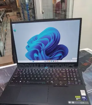 New Laptop Lenovo Legion 5 32GB Intel Core Ultra 7 SSD 1T