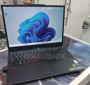 New Laptop Lenovo Legion 5 32GB Intel Core Ultra 7 SSD 1T