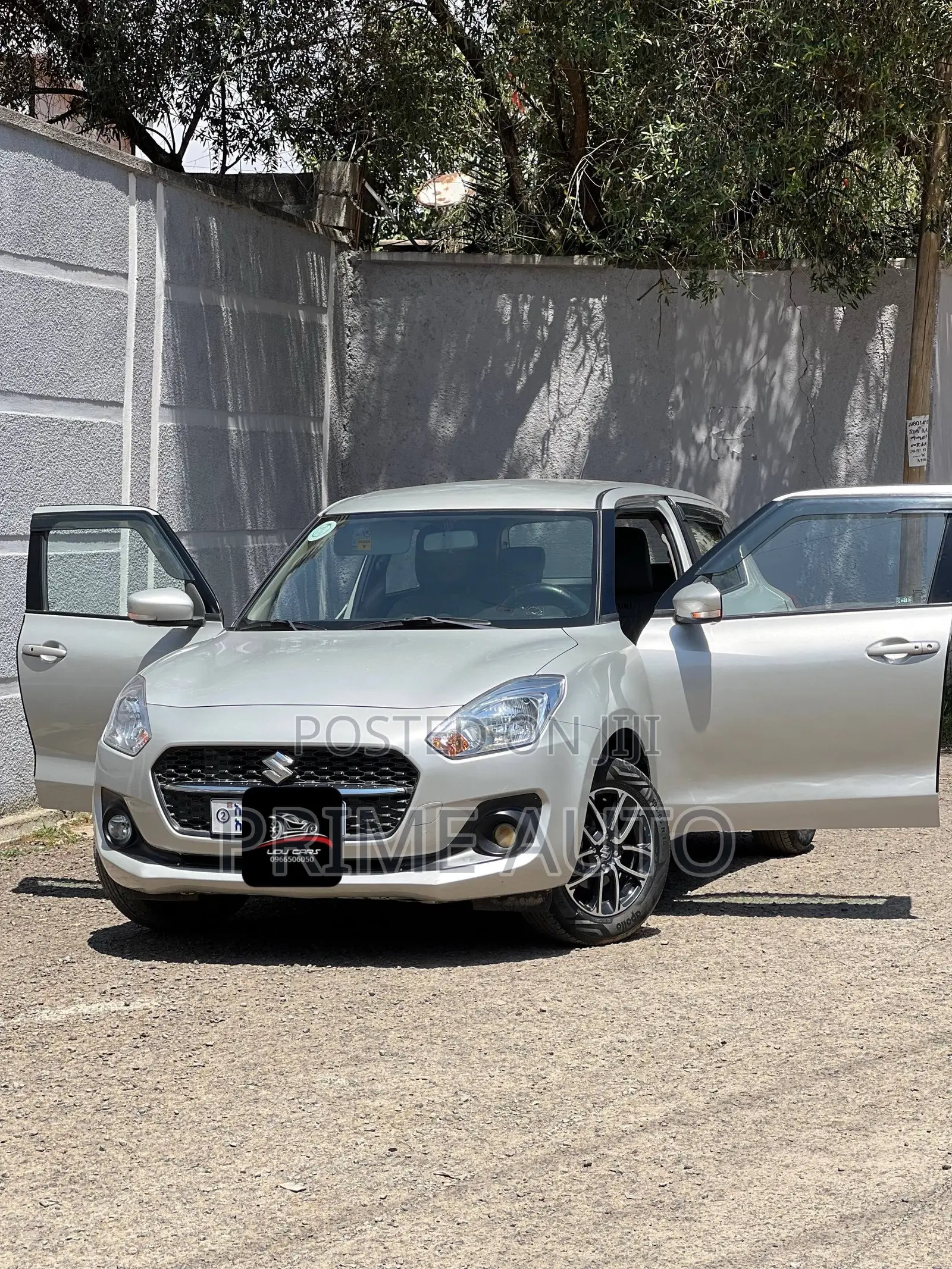 Suzuki Swift 2021 Silver