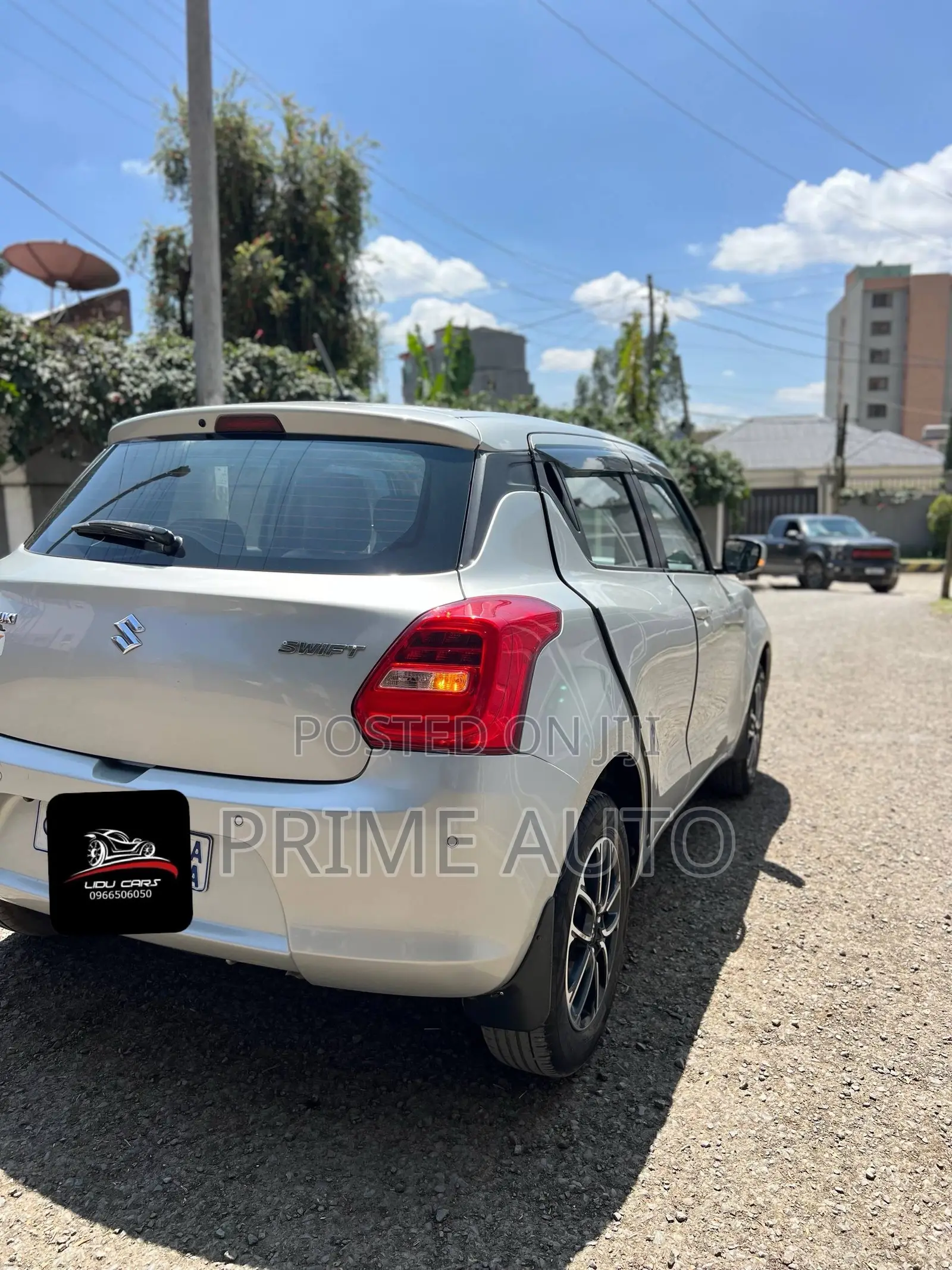 Suzuki Swift 2021 Silver