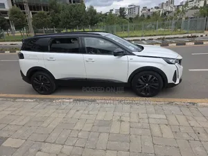 Peugeot 5008 2022 White