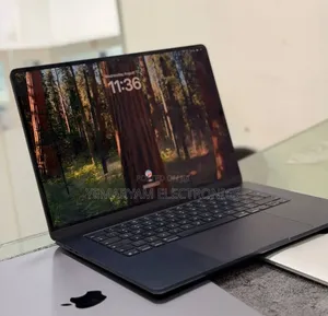 New Laptop Apple MacBook Air 2025 M4 16GB Apple M4 SSD 256GB