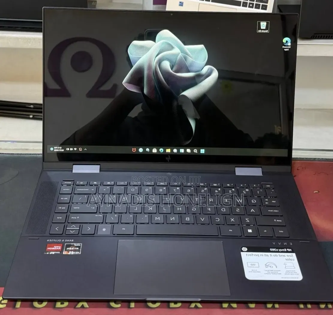 New Laptop HP Envy x360 16GB AMD Ryzen 7 SSD 512GB
